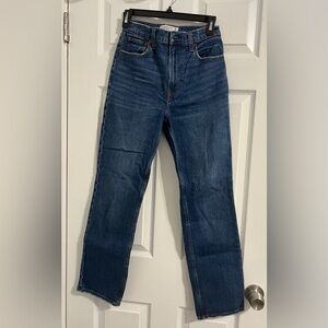 Abercrombie & Fitch Ultra High Rise 90s Straight Jean - Dark - Size 25 SHORT